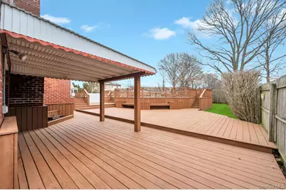 4 Brooks Street, Hicksville, NY 11801 - Photo 32