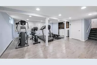 4 Brooks Street, Hicksville, NY 11801 - Photo 30