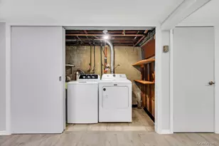 4 Brooks St, Hicksville, NY 11801 - Photo 28