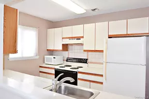 3502 Fox Ln, Poughkeepsie, NY 12603 - Photo 8