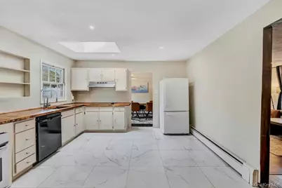 22 Tinder Lane, Lake Grove, NY 11755 - Photo 4