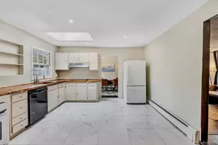 22 Tinder Ln, Lake Grove, NY 11755 - Photo 4