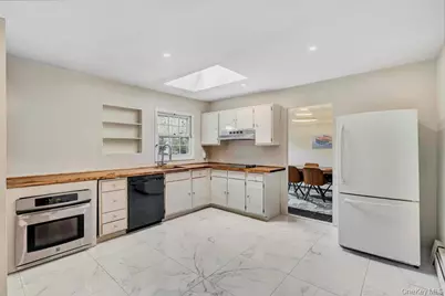 22 Tinder Lane, Lake Grove, NY 11755 - Photo 2