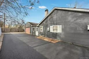 22 Tinder Ln, Lake Grove, NY 11755 - Photo 26