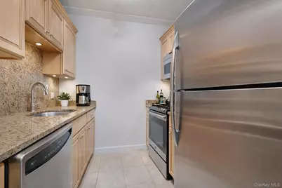 136 Beach 117th Street #4N, Rockaway Park, NY 11694 - Photo 4