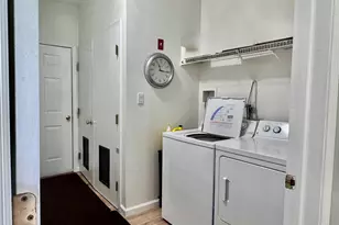 4001 St Andrews Ave, Riverhead, NY 11901 - Photo 8