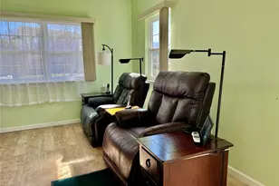 4001 St Andrews Ave, Riverhead, NY 11901 - Photo 6