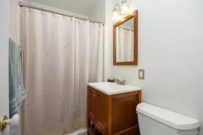 10 Skyline Drive #10, Fishkill, NY 12524 - Photo 12