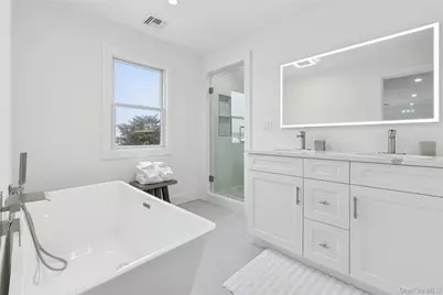 10 Sagamore Road, Hampton Bays, NY 11946 - Photo 20
