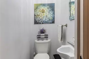 2985 Young Ave, Bronx, NY 10469 - Photo 16