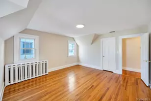 345 Plainfield St, Westbury, NY 11590 - Photo 18