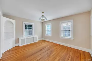 345 Plainfield St, Westbury, NY 11590 - Photo 16