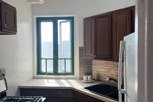 1604 Metropolitan Ave, Bronx, NY 10462 - Photo 2