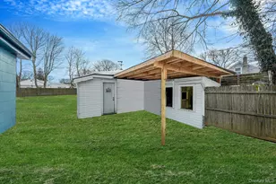 158 Mohawk St, Ronkonkoma, NY 11779 - Photo 16