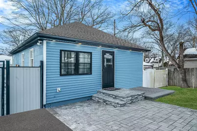 158 Mohawk Street, Ronkonkoma, NY 11779 - Photo 2