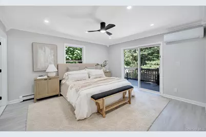 644 Bread and Cheese Hollow Road, Northport, NY 11768 - Photo 8