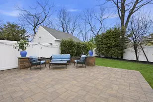 1261 Meadowbrook Rd, Merrick, NY 11566 - Photo 32