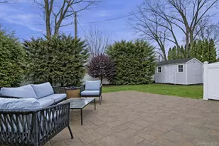 1261 Meadowbrook Rd, Merrick, NY 11566 - Photo 34