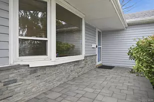 1261 Meadowbrook Rd, Merrick, NY 11566 - Photo 2