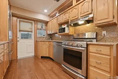 1261 Meadowbrook Road, Merrick, NY 11566 - Photo 8