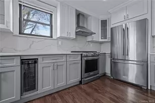 199-47 22nd Ave, Whitestone, NY 11357 - Photo 4