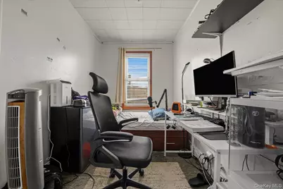 2304 Glebe Avenue, Bronx, NY 10462 - Photo 28