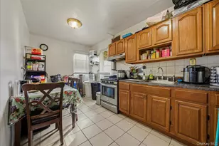 2304 Glebe Ave, Bronx, NY 10462 - Photo 32