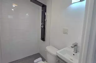 195-20 122nd Ave, Springfield Gardens, NY 11413 - Photo 18