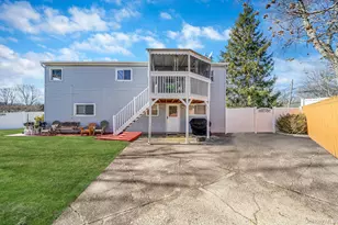 27 Trader Ln, Brentwood, NY 11717 - Photo 44