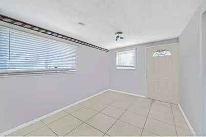 27 Trader Lane, Brentwood, NY 11717 - Photo 32