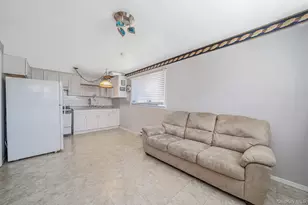 27 Trader Ln, Brentwood, NY 11717 - Photo 30