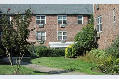 20 Daley Place #113, Lynbrook, NY 11563 - Photo 1