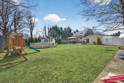 49 Maple Drive, Deer Park, NY 11729 - Photo 4