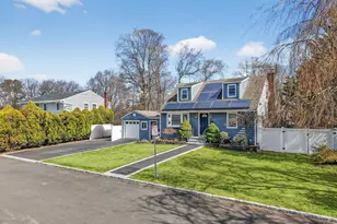 49 Maple Dr, Deer Park, NY 11729 - Photo 22