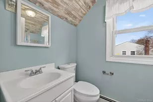 49 Maple Dr, Deer Park, NY 11729 - Photo 18