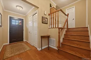 2037 Stratford Dr, Westbury, NY 11590 - Photo 4