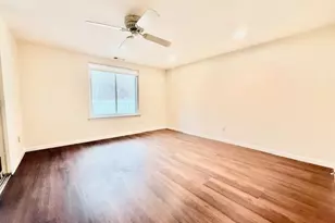 155 Golf Ln, Medford, NY 11763 - Photo 6