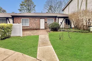 155 Golf Ln, Medford, NY 11763 - Photo 4