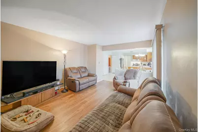 427 Bicycle Path, Port Jefferson, NY 11776 - Photo 18