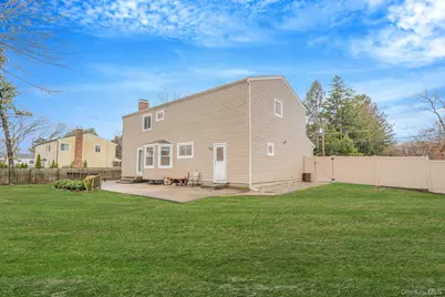 427 Bicycle Path, Port Jefferson, NY 11776 - Photo 8