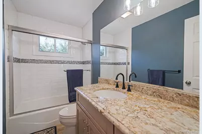 14 Burlington Avenue, Deer Park, NY 11729 - Photo 22