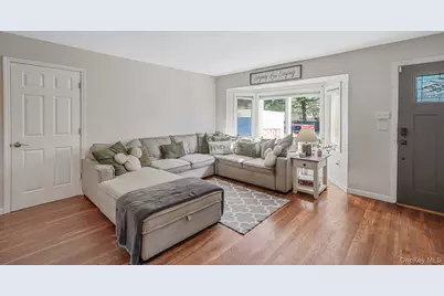 14 Burlington Avenue, Deer Park, NY 11729 - Photo 8