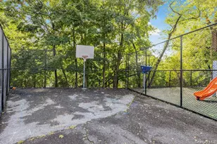 11 Balint Dr, Yonkers, NY 10710 - Photo 12