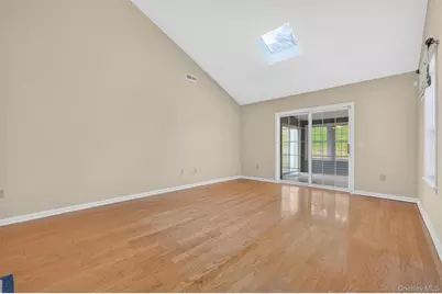 27 Tall Tree Lane, Poughkeepsie, NY 12601 - Photo 12