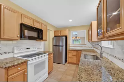 27 Tall Tree Lane, Poughkeepsie, NY 12601 - Photo 8