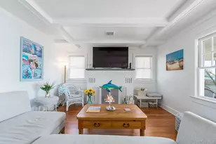 1400 Peconic Bay Blvd, Jamesport, NY 11947 - Photo 12