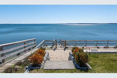 1400 Peconic Bay Boulevard, Jamesport, NY 11947 - Photo 28