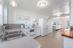 1400 Peconic Bay Blvd, Jamesport, NY 11947 - Photo 18