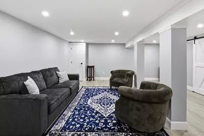 425 Macdonald Avenue, Bellport, NY 11713 - Photo 16