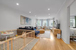 90 Knightsbridge Rd, Great Neck, NY 11021 - Photo 6